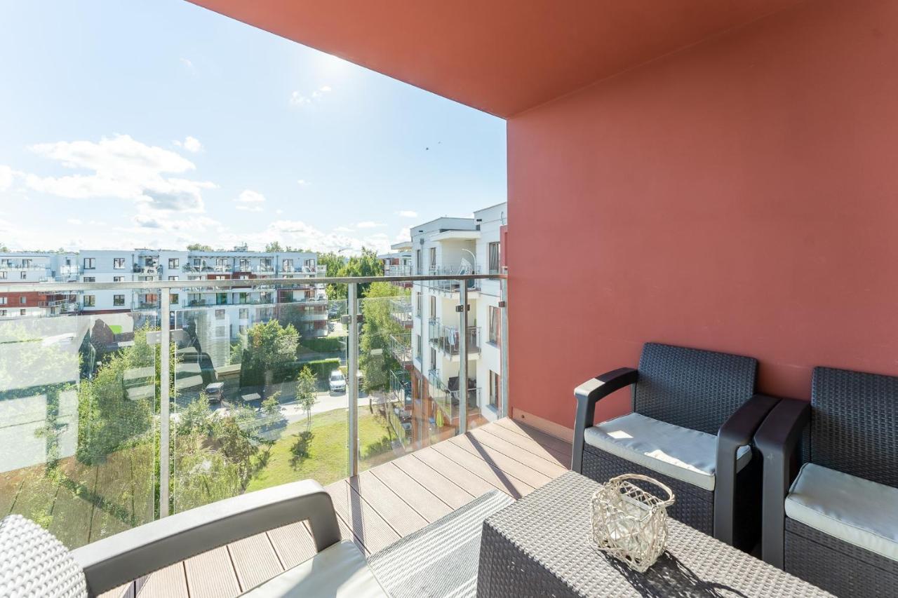 Przystan Kolo Brzegu Appartement Kołobrzeg Buitenkant foto