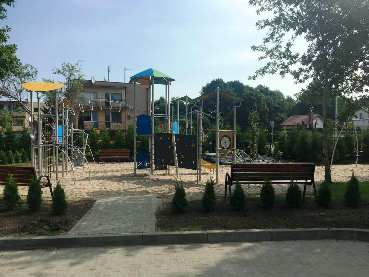 Przystan Kolo Brzegu Appartement Kołobrzeg Buitenkant foto